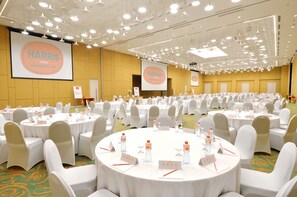 Pernikahan indoor
