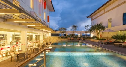 HARRIS Hotel & Conventions Denpasar Bali