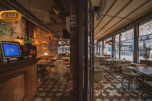 Bar (on property) - Raymar Hotels Ankara (Ankara)