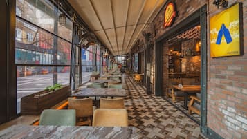 Bar (en la propiedad)