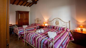 Comfort Apartment, 2 Bedrooms, Accessible, Garden View | 1 bedroom, Frette Italian sheets, down comforters, desk