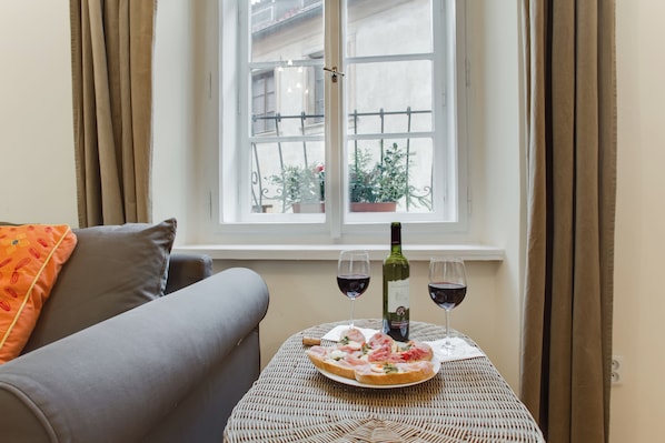 Exclusive Apartment, 1 Bedroom | Private kitchen | Full-size fridge, microwave, stovetop, dishwasher - Prague Siesta Apartments (Prague)