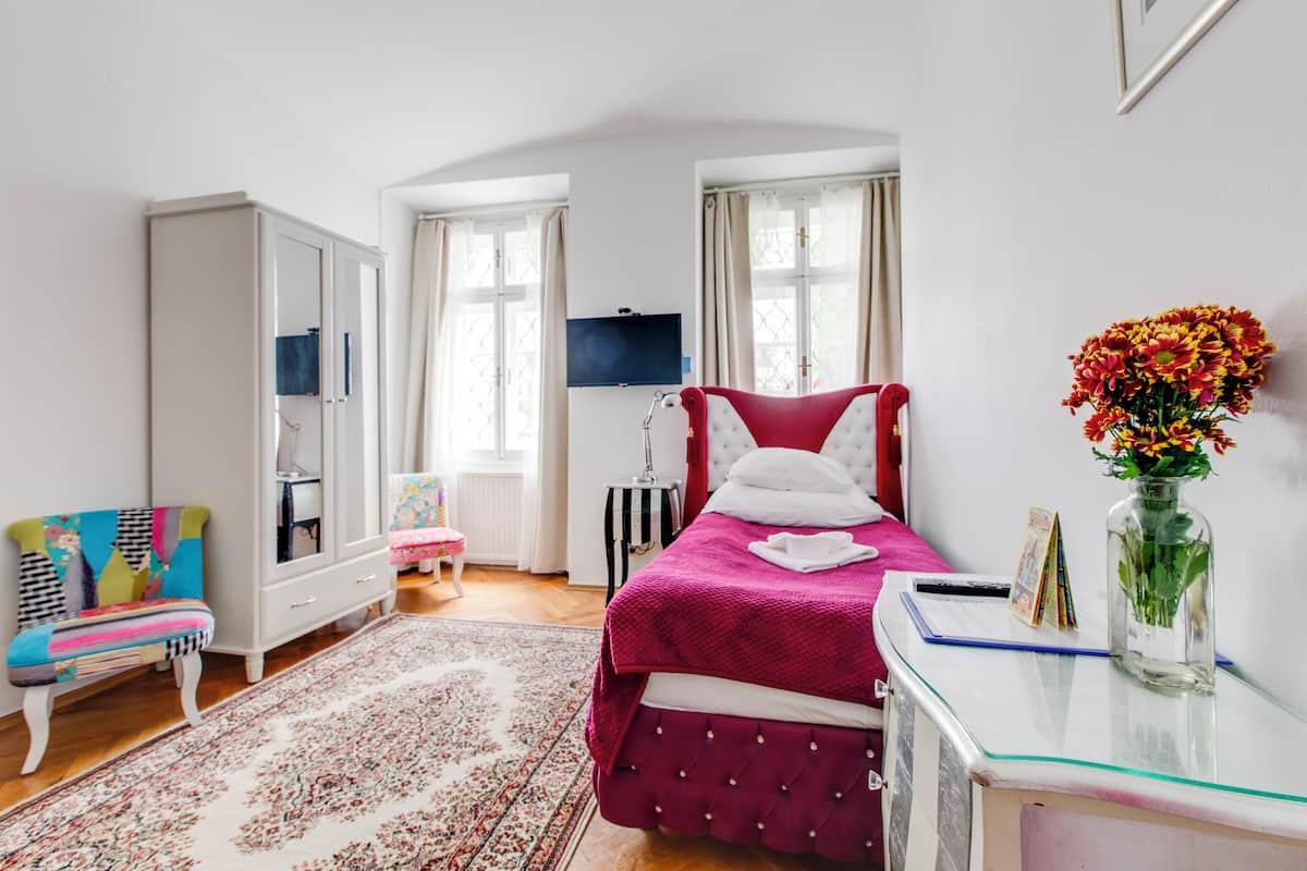 Apartamento família, 1 quarto, acessível, cozinha | 1 quarto, escrivaninha, ferros/tábuas de passar roupa, Wi-Fi de cortesia