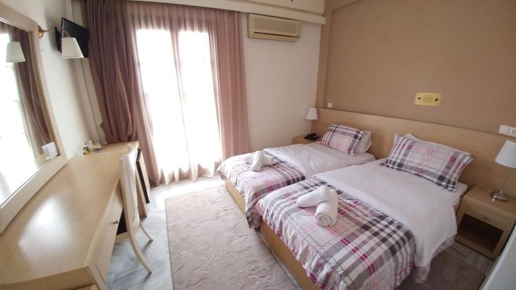 minibar, in-room safe, iron/ironing board, free wifi