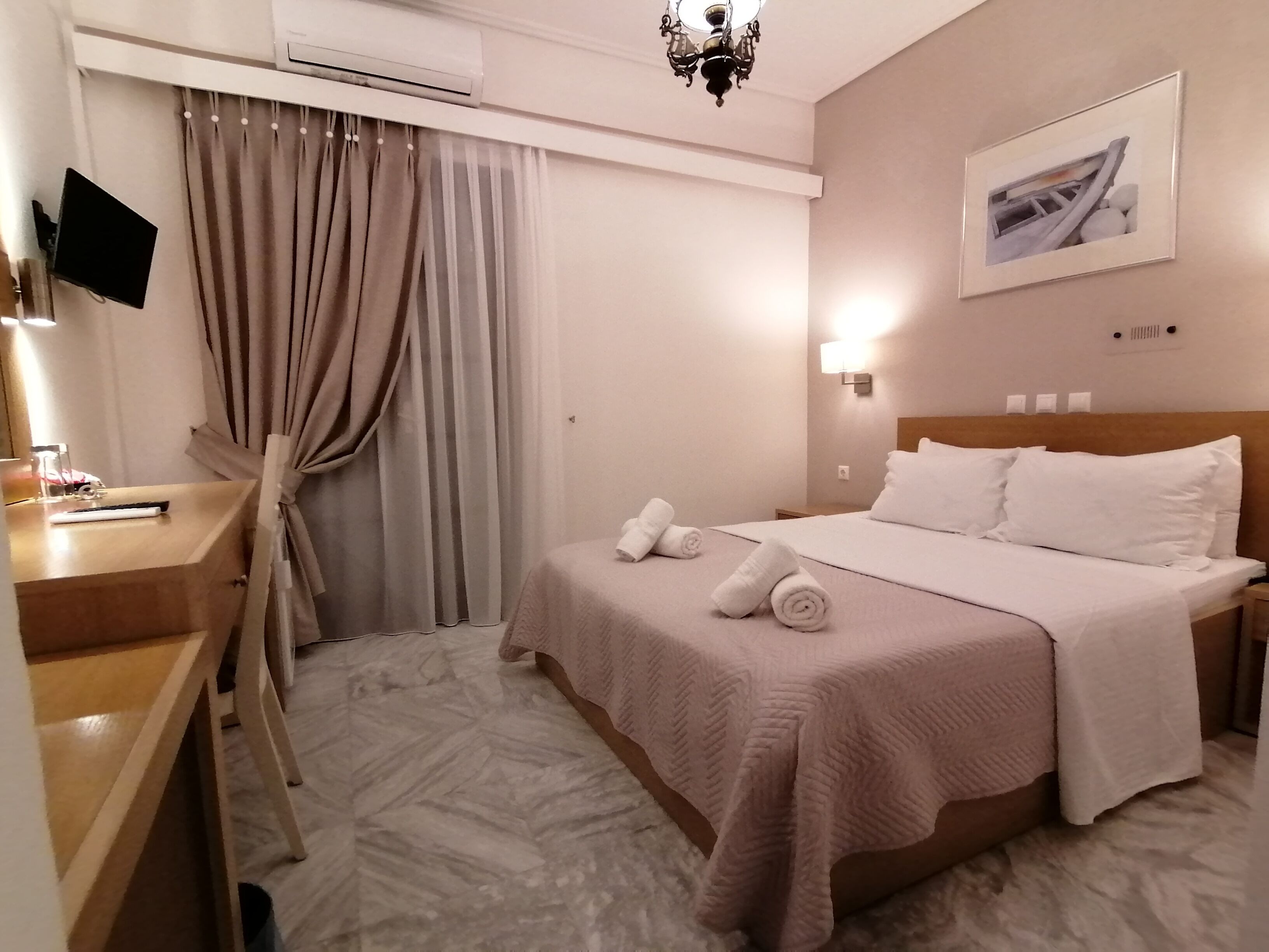 double or twin room, mountain view | minibar, in-room safe, iron/ironing board, free wifi