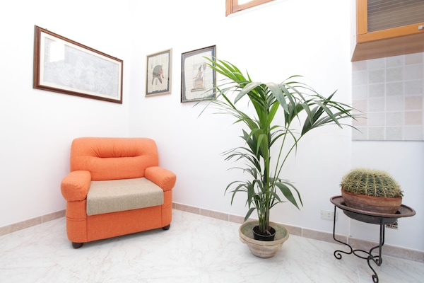 Family Oda, 2 Yatak Odası, Şehir Manzaralı | Oturma odası | Düz ekran televizyon