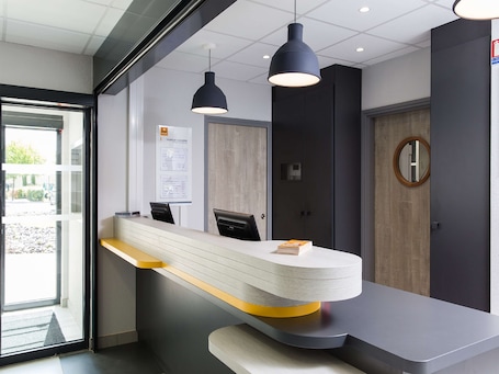 Lobby. Hôtel Première Classe Chartres Barjouville