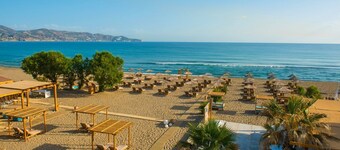 Enorme Armonia Hotel