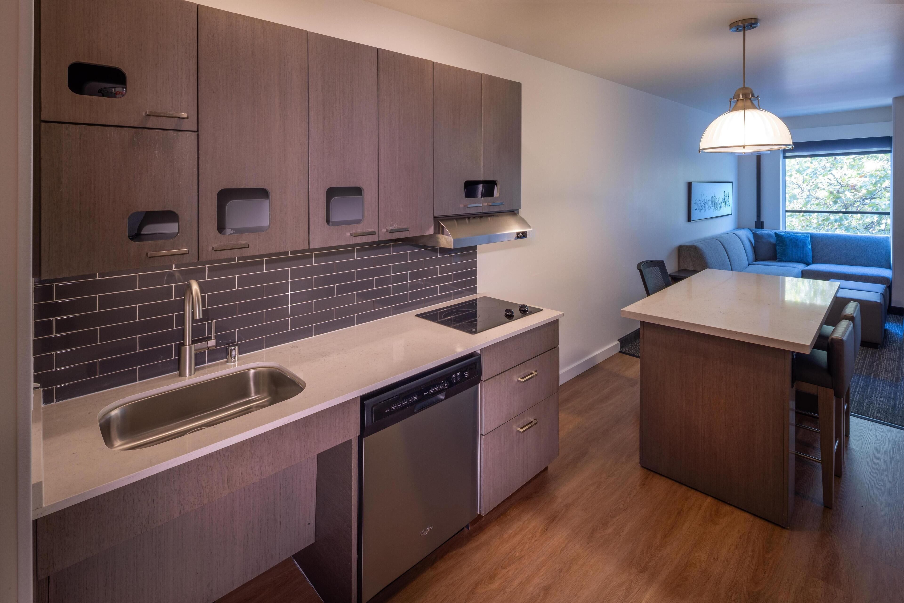 Studio Suite, Multiple Beds, Accessible (Space Needle View) | Desk, blackout curtains, iron/ironing board, free cots/infant beds