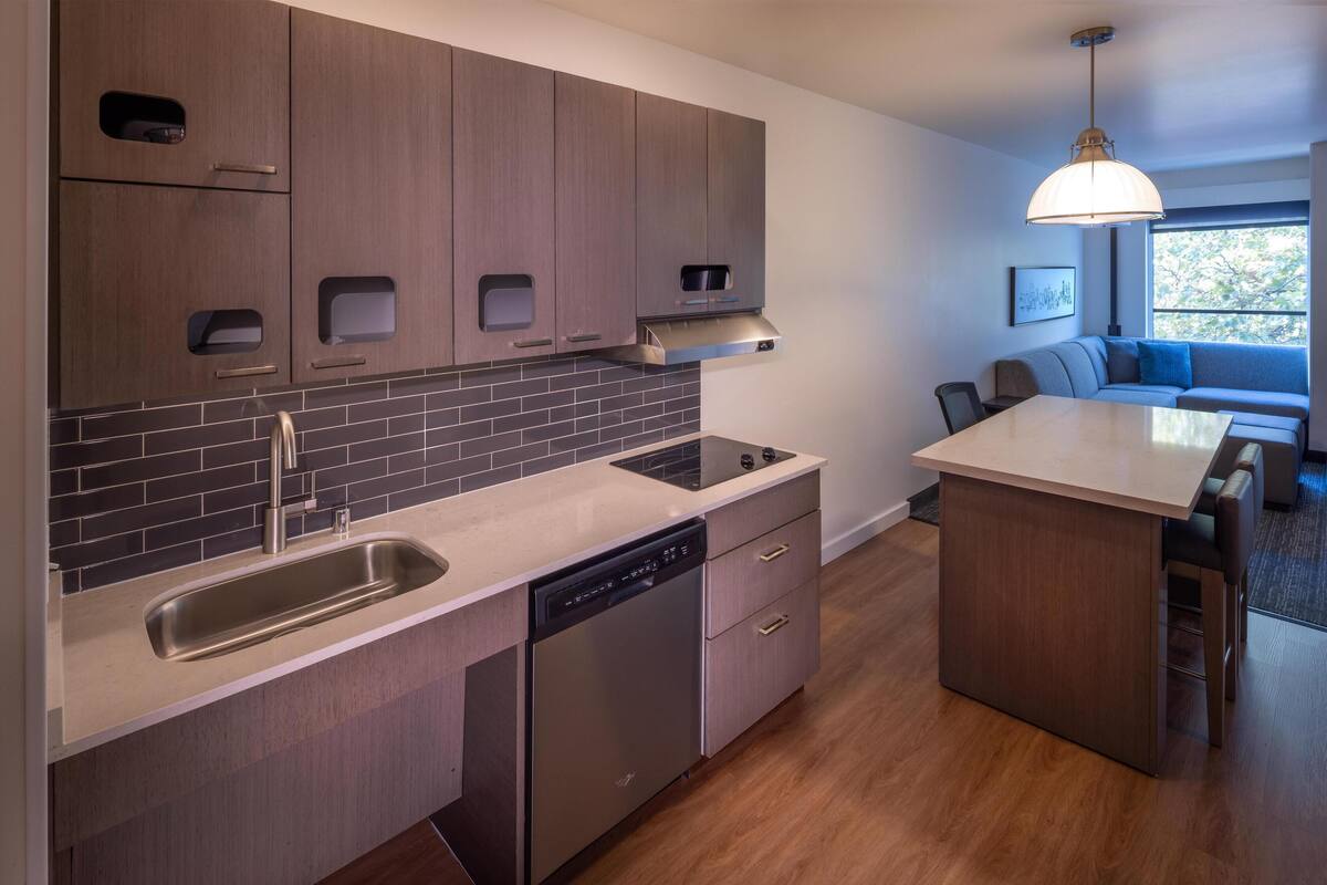 Studio Suite, Multiple Beds, Accessible (Space Needle View) | Desk, blackout drapes, iron/ironing board, free cribs/infant beds