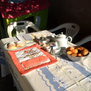 Outdoor dining - B&B Mondello (Palermo)