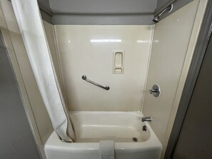 Bathroom sink - Economy Hotel San Antonio  (San Antonio)