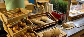 克羅伊克斯布蘭丁布里特飯店