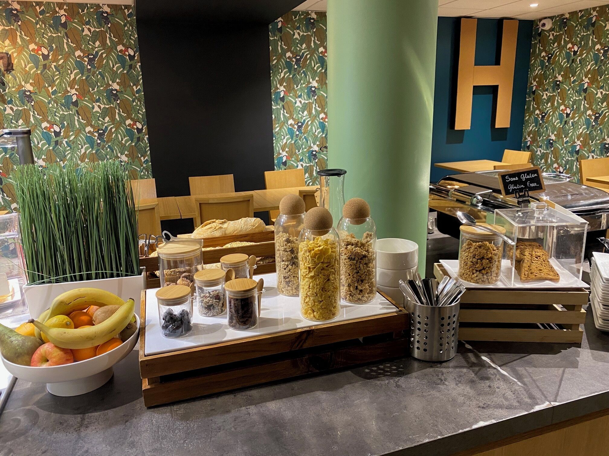 daily buffet breakfast (eur 12 per person)