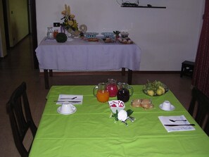 Breakfast area