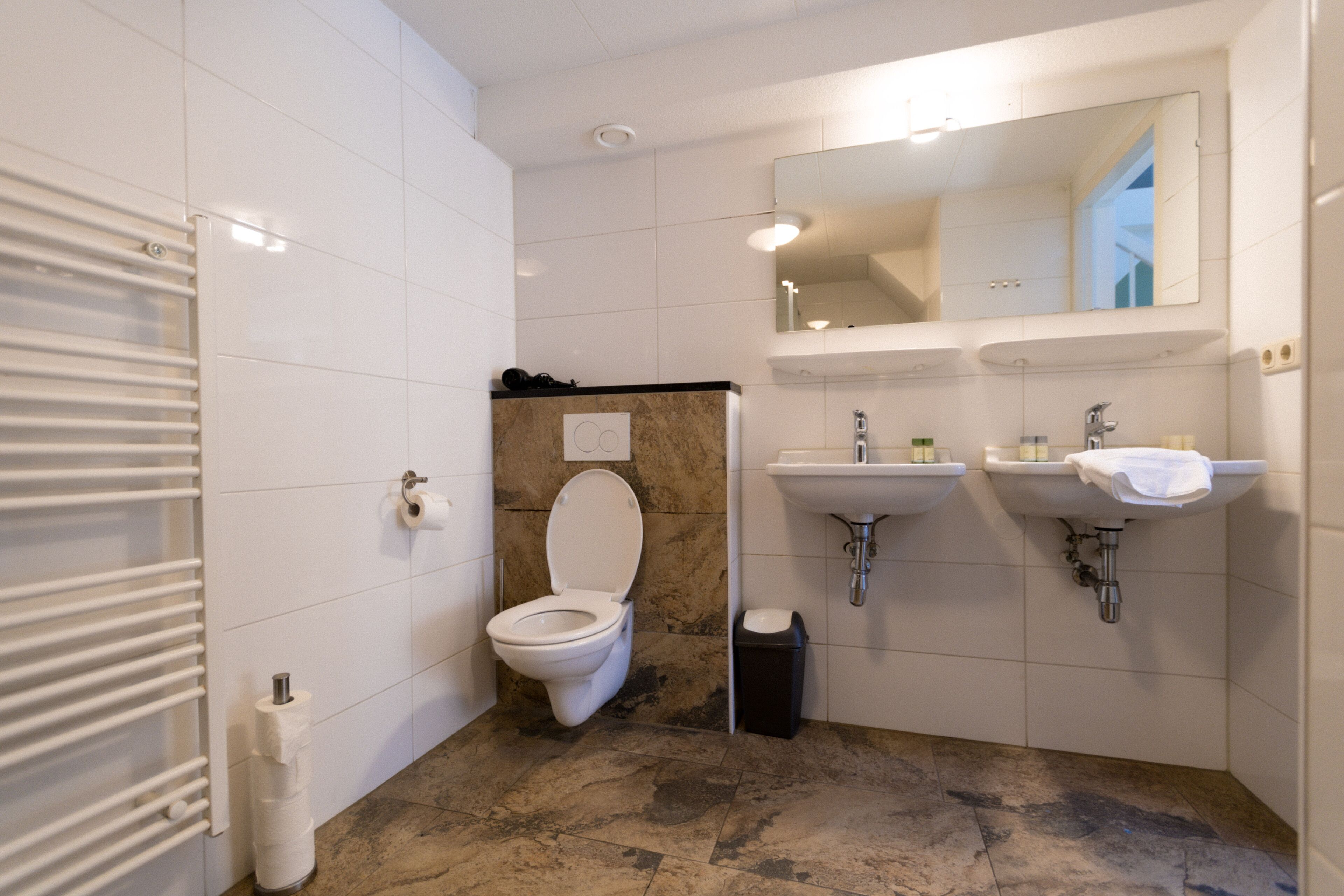 Maisonnette (4 person Maisonette) | Badkamer