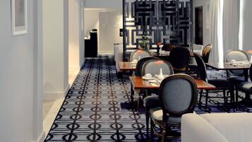 Premium bedding, in-room safe, desk, soundproofing