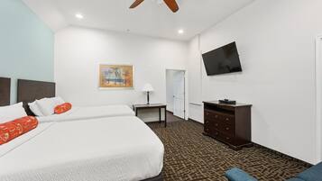 Deluxe Suite, 2 Bedrooms, Kitchen, City View | 1 bedroom, desk, iron/ironing board, free WiFi