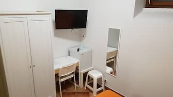 Economy-Doppelzimmer, 1 Doppelbett | Fernseher