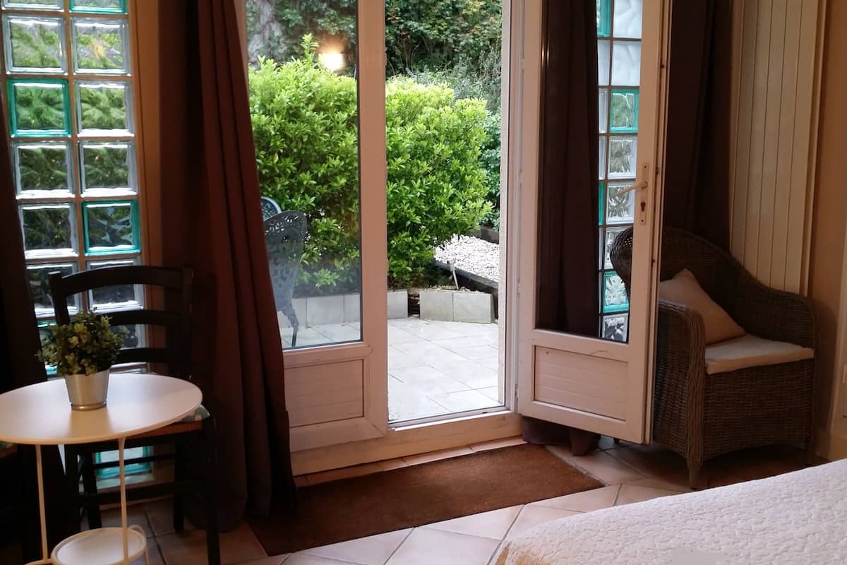 superior double room, terrace (triple) | room amenity