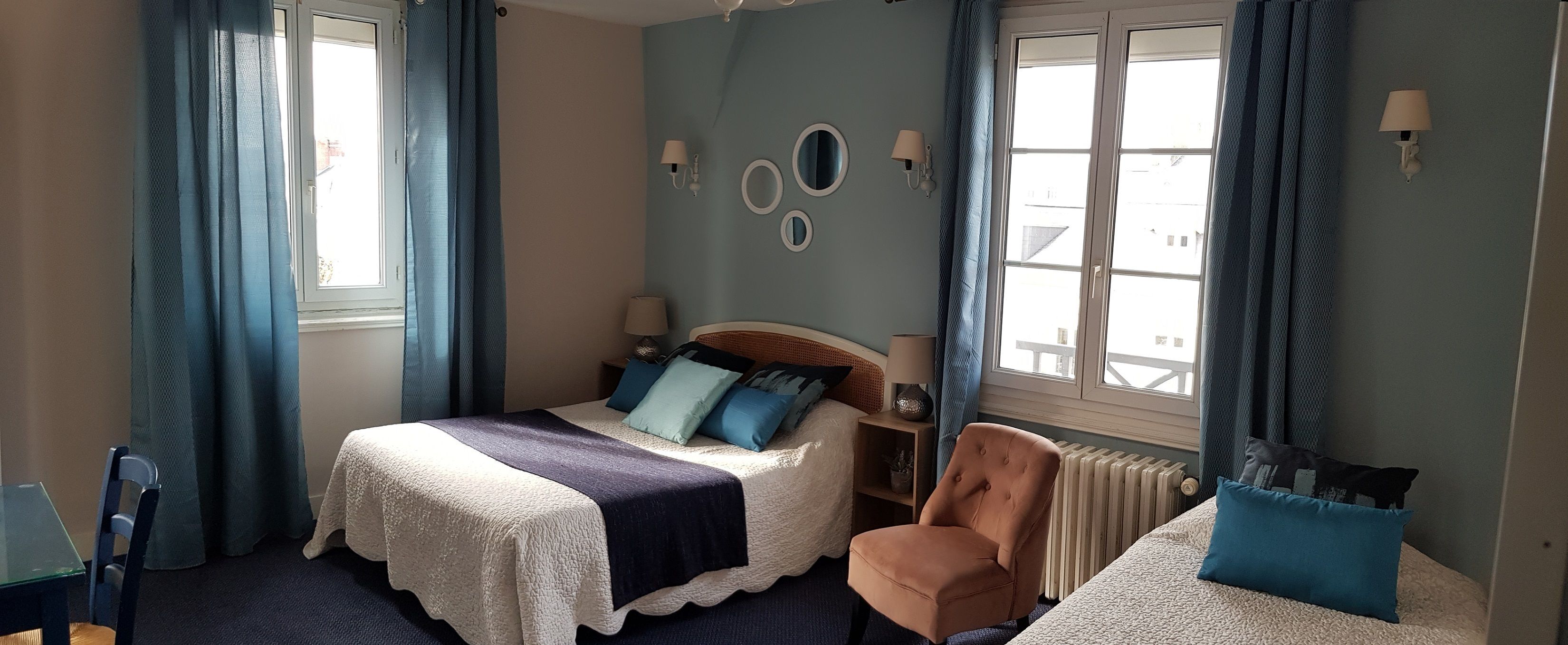 superior double room (triple) | individually decorated, individually furnished, desk, blackout curtains