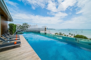 Sundeck