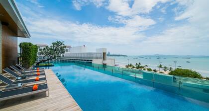 Seven Zea Chic Hotel