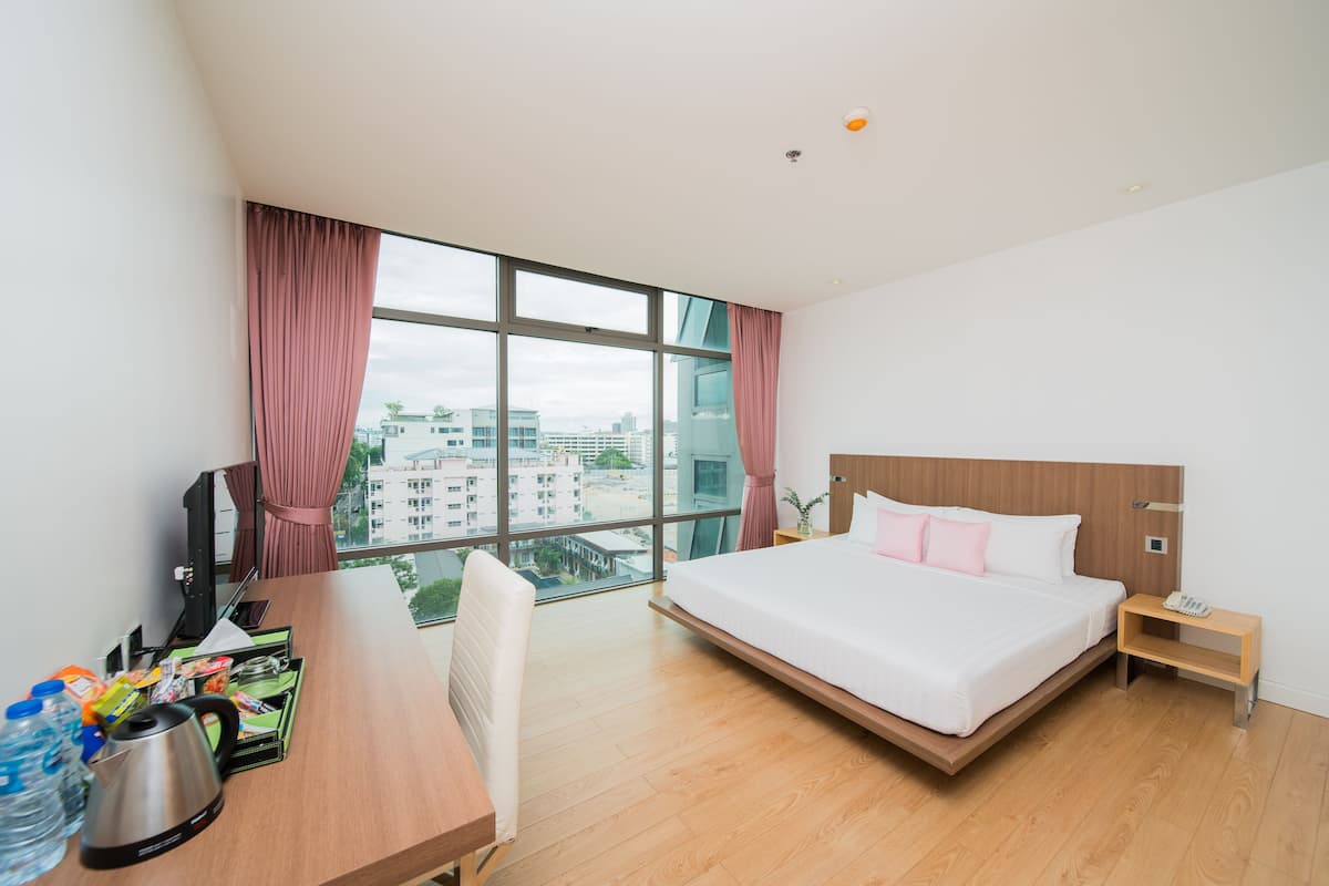 Superior Room, City View | Minibar, in-room safe, desk, free WiFi