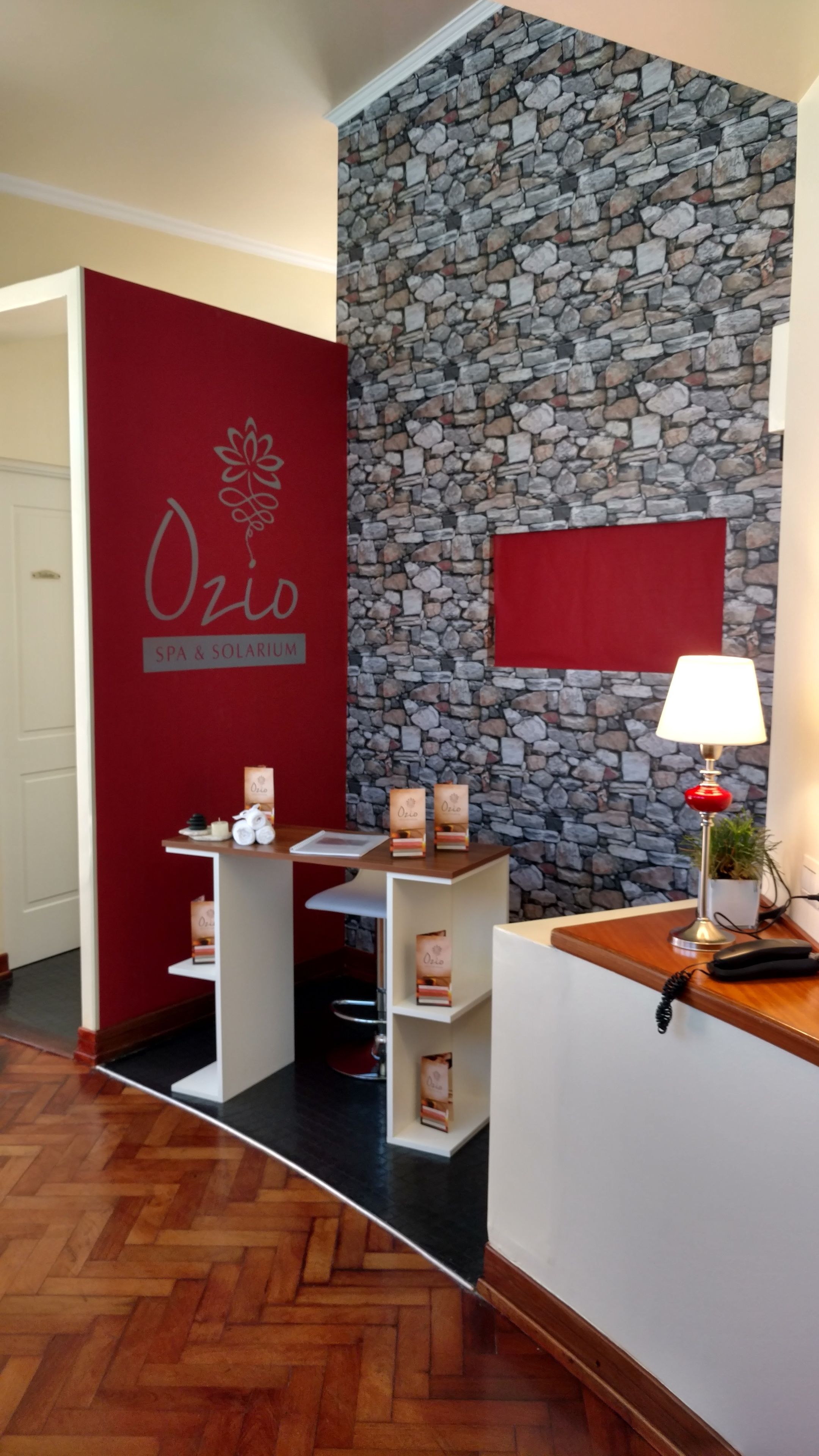 sauna, body treatments, mud baths, aromatherapy, hot stone massages