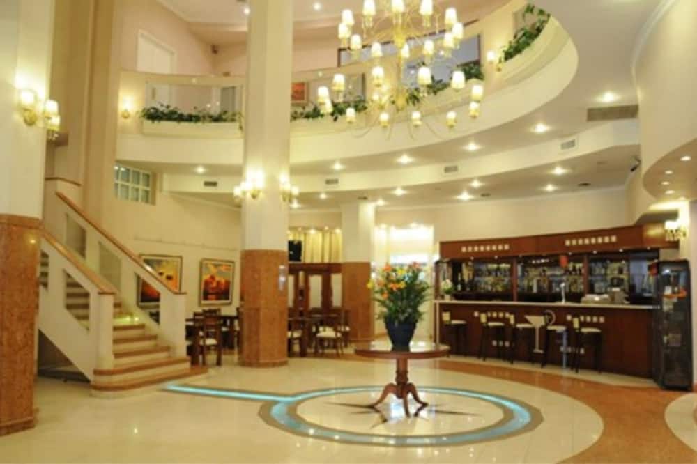 InterTower Hotel