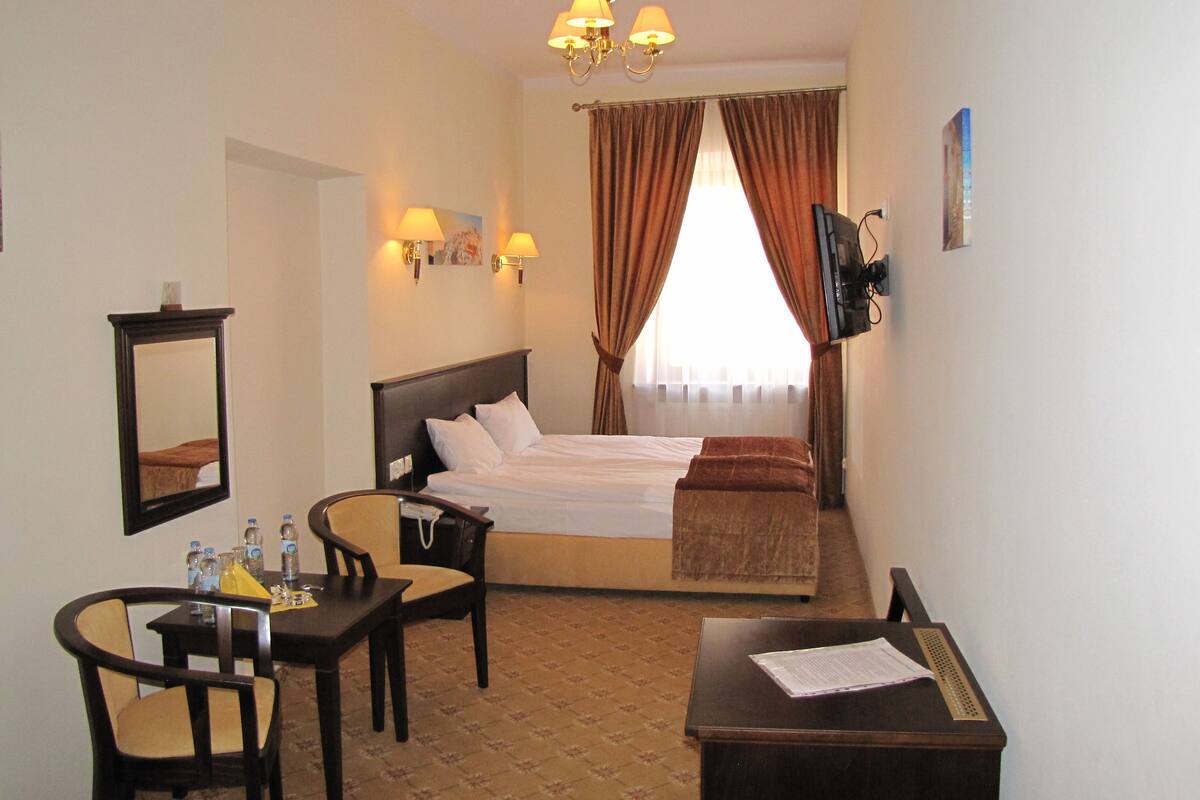 Classic Twin Room | Free cots/infant beds, free WiFi