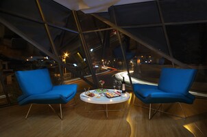 32-inch LED TV with premium TV channels, TV