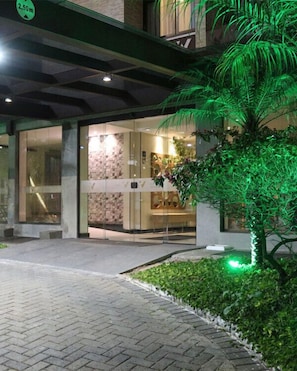 Mặt tiền nơi lưu trú