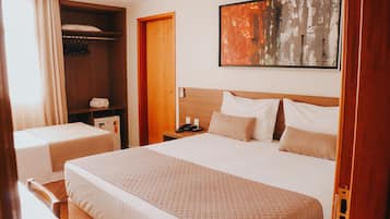 Quarto triplo | Banheiro | Chuveiro, produtos de toalete grátis