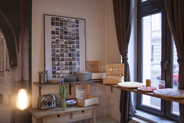 Breakfast area