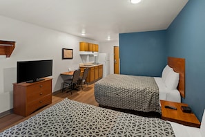 Standard Room, 2 Double Beds, Non Smoking | Desk, free WiFi, bed sheets - WoodSpring Suites El Paso I-10 Southeast (El Paso)