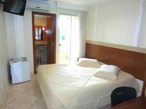 Televisión LCD de 32 pulgadas con canales por cable, una televisión