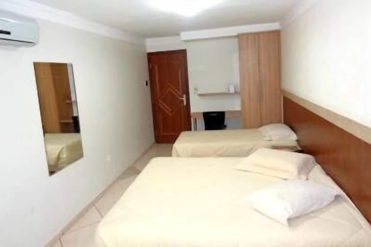 Triple Room | Minibar, desk, blackout drapes, WiFi (free)