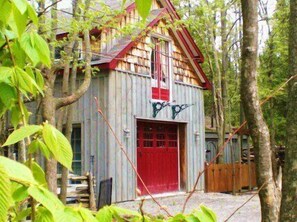 Free self-parking - Windswept on the Trent (Trent Hills)