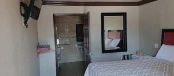 Santa Ana Travel Inn