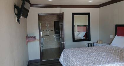 Santa Ana Travel Inn