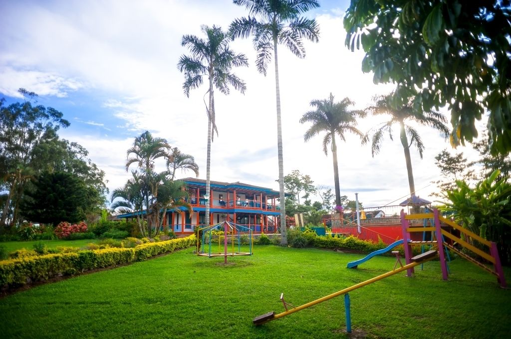 Children’s play area – outdoor