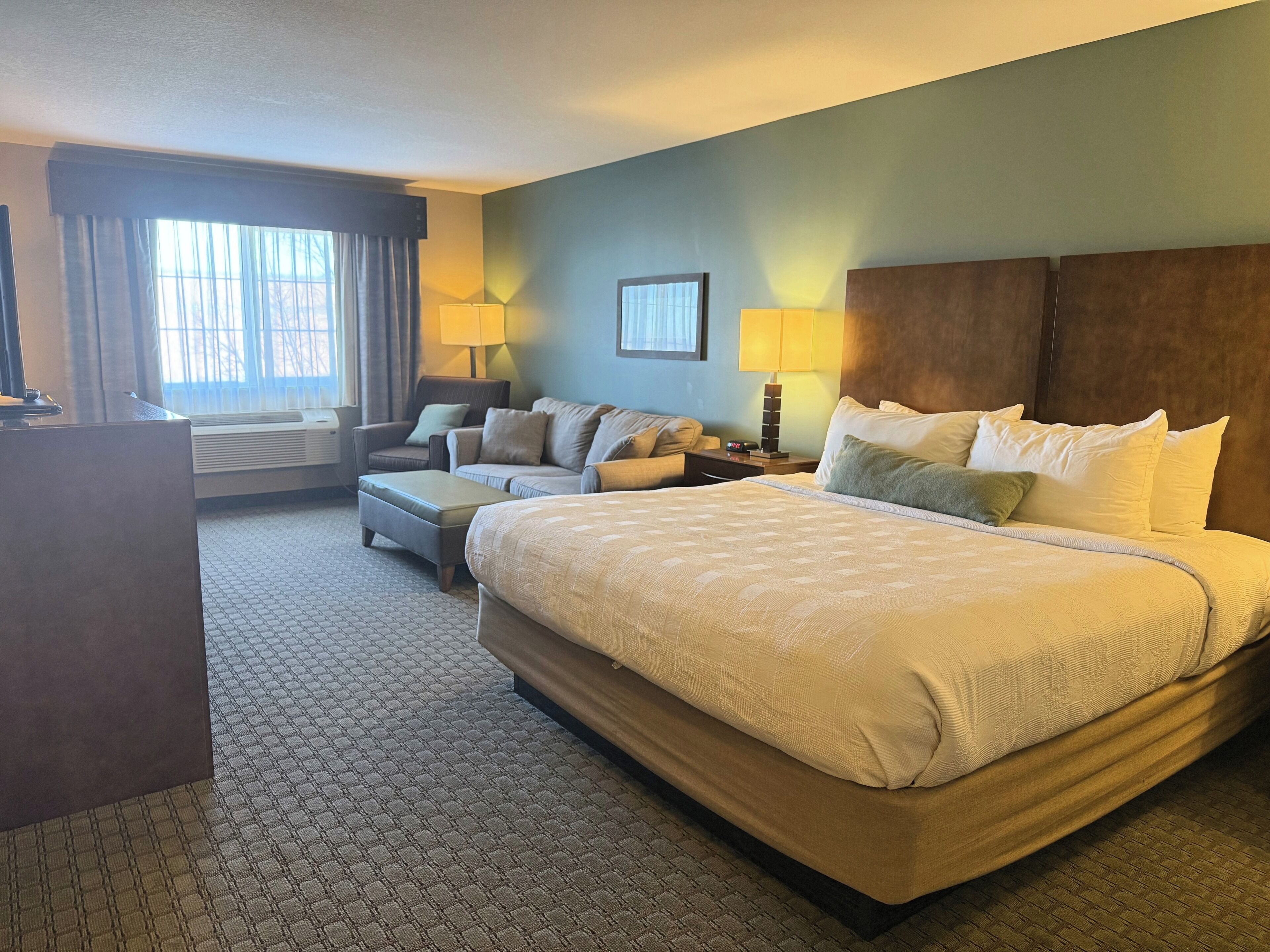 Habitación, 1 cama de matrimonio grande | Wifi gratis y ropa de cama