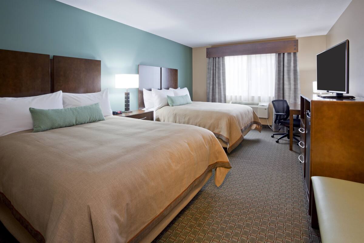 WiFi (free), bed sheets