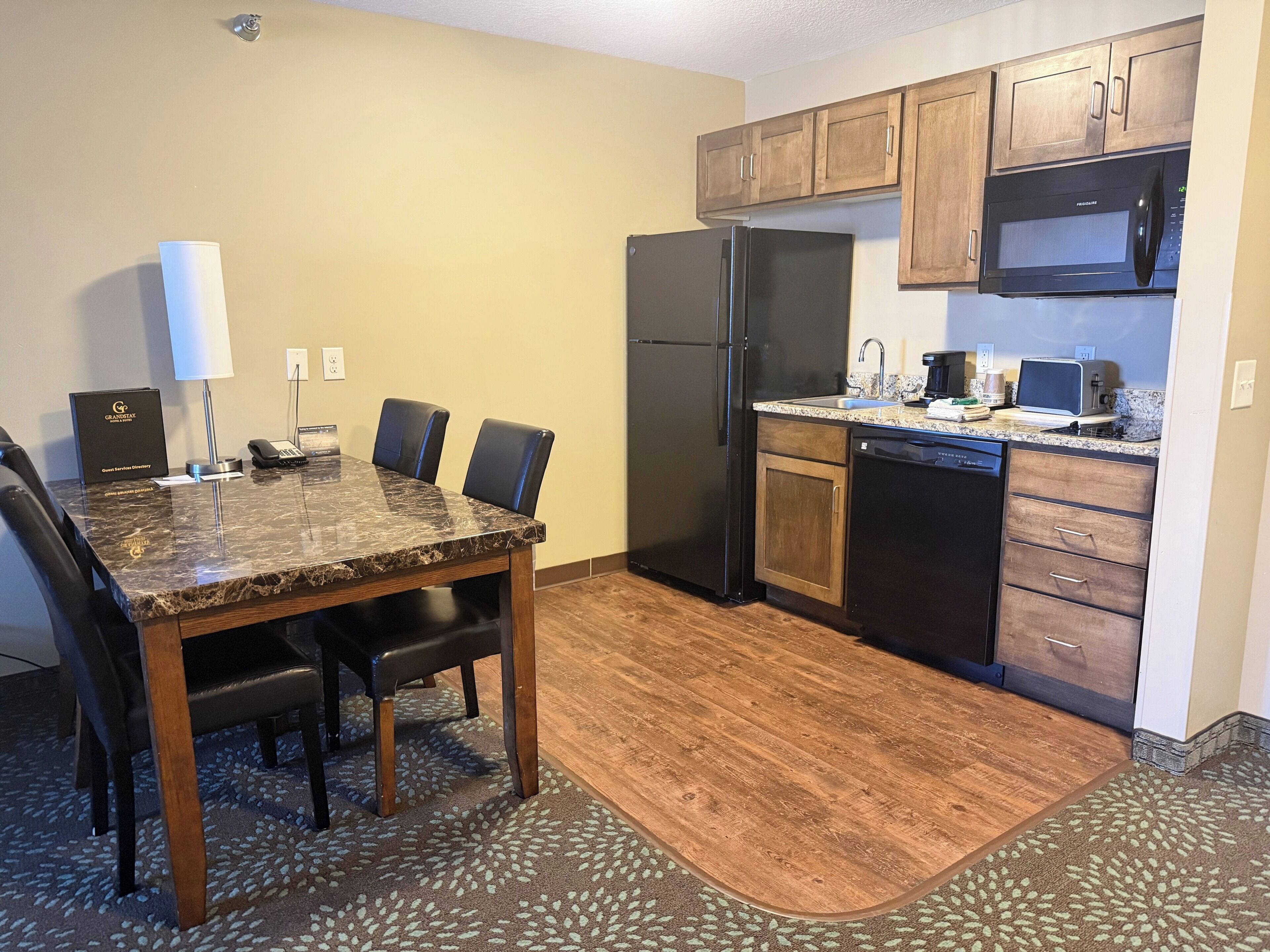 Suite, 1 King Bed (Extended Stay) | Private kitchen