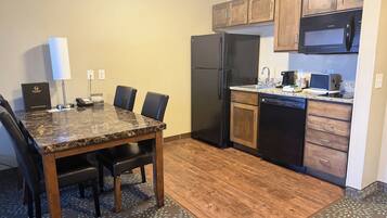 Suite, 1 King Bed (Extended Stay) | Private kitchen