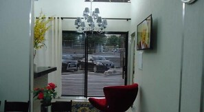 Lobby sitting area - Hotel MM (Nucleo Bandeirante)