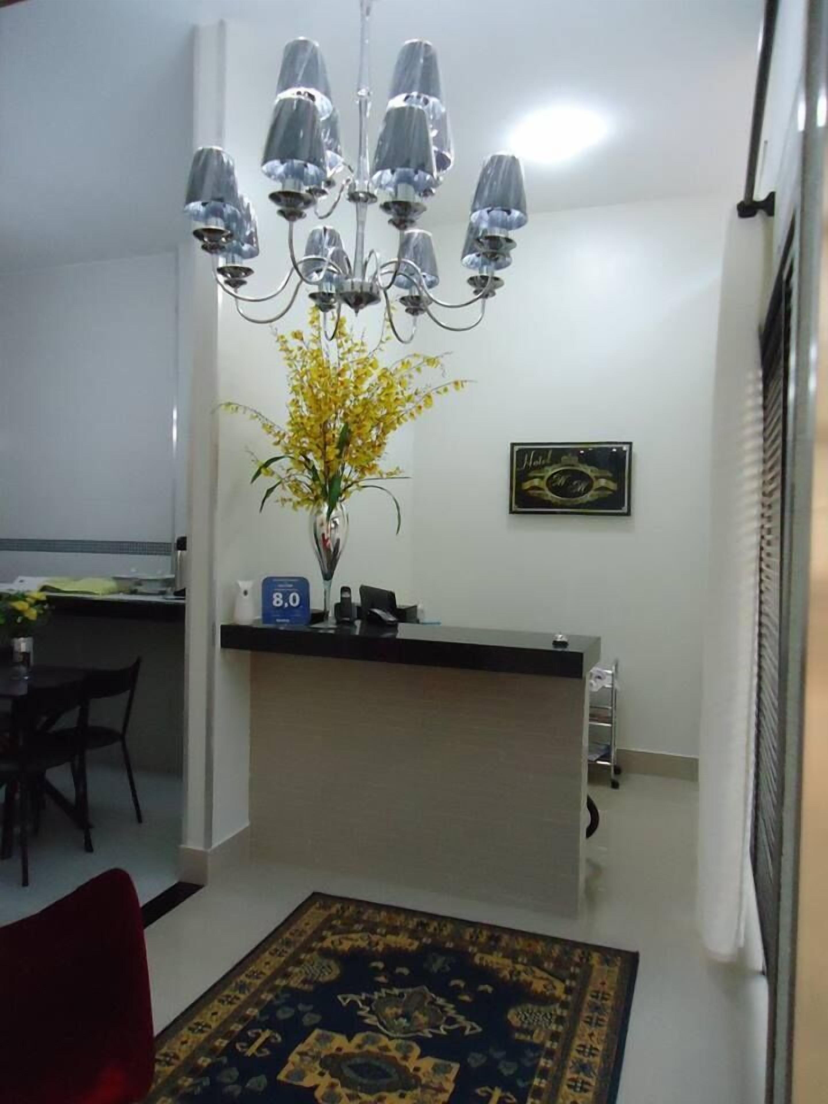 Café da manhã com buffet grátis todos os dias