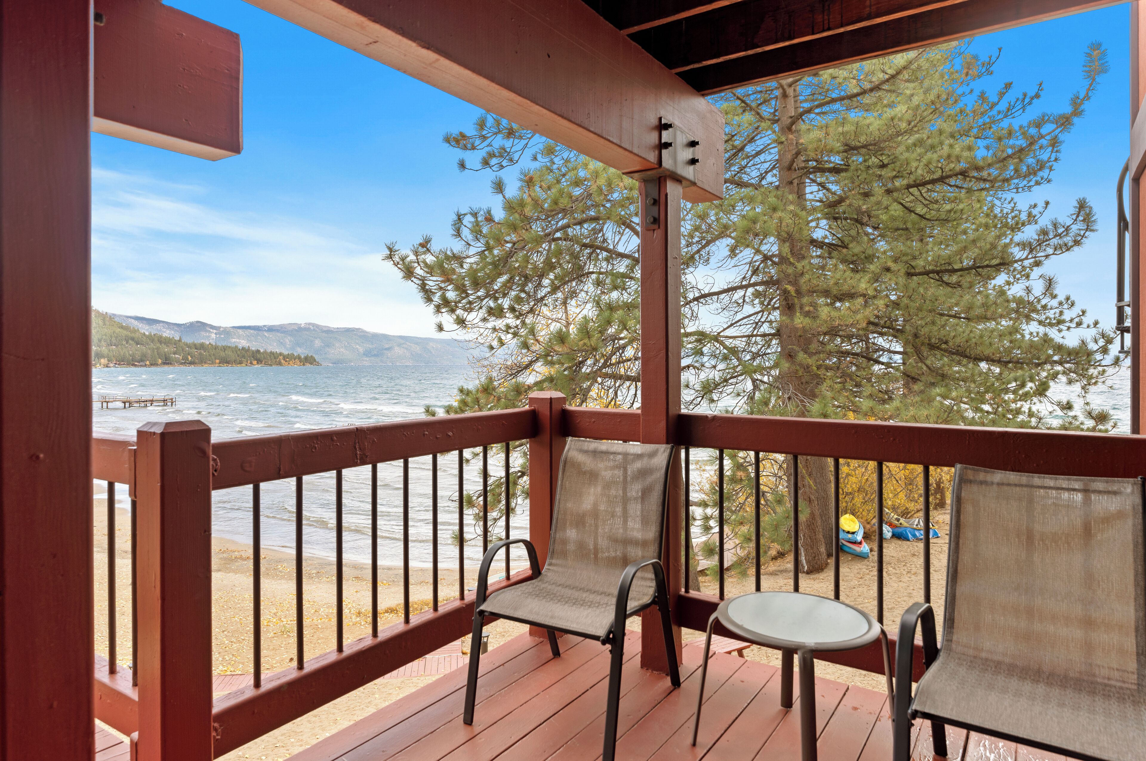 Standard Condo, 1 Queen Bed, Fireplace, Lake View | Balcony