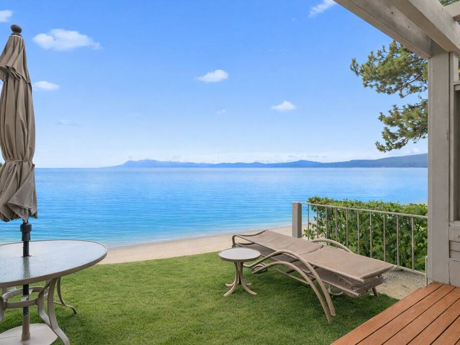 Signature Condo, 3 Bedrooms, Fireplace, Lakeside | Terrace/patio